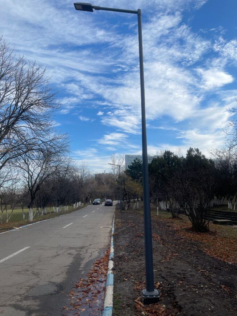 poteau éclairage aluminium