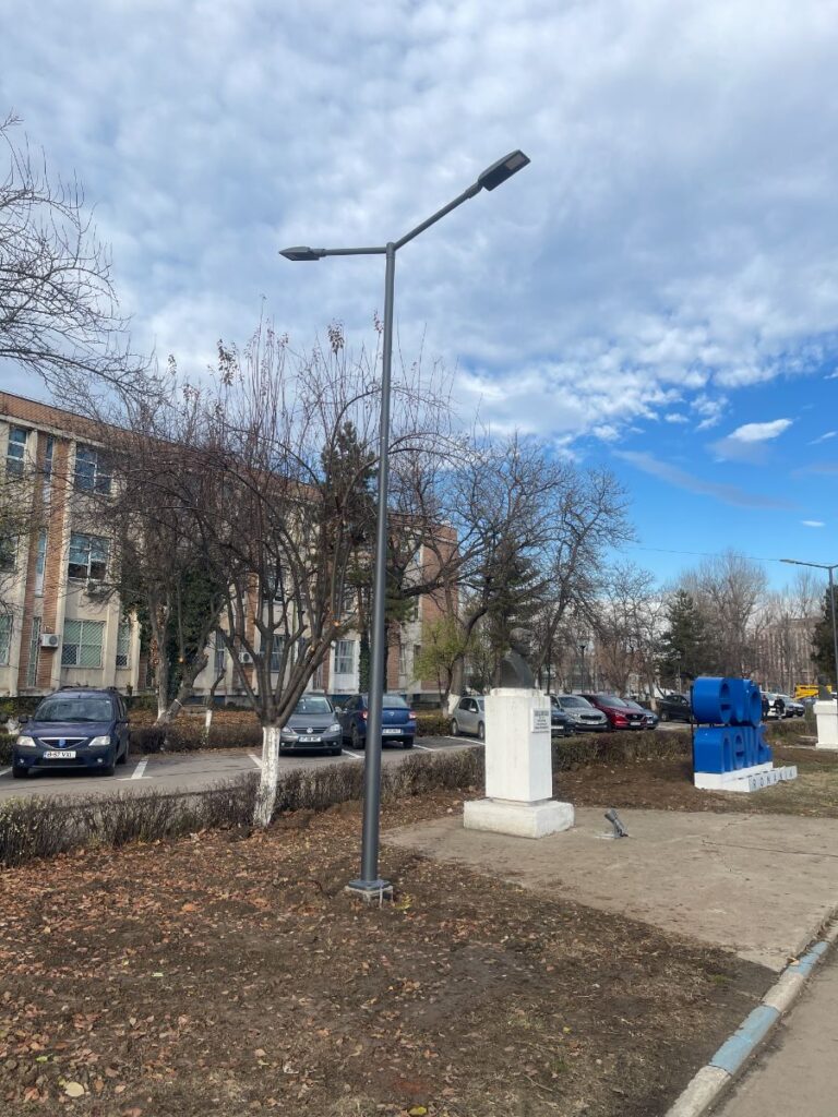 poteau éclairage aluminium