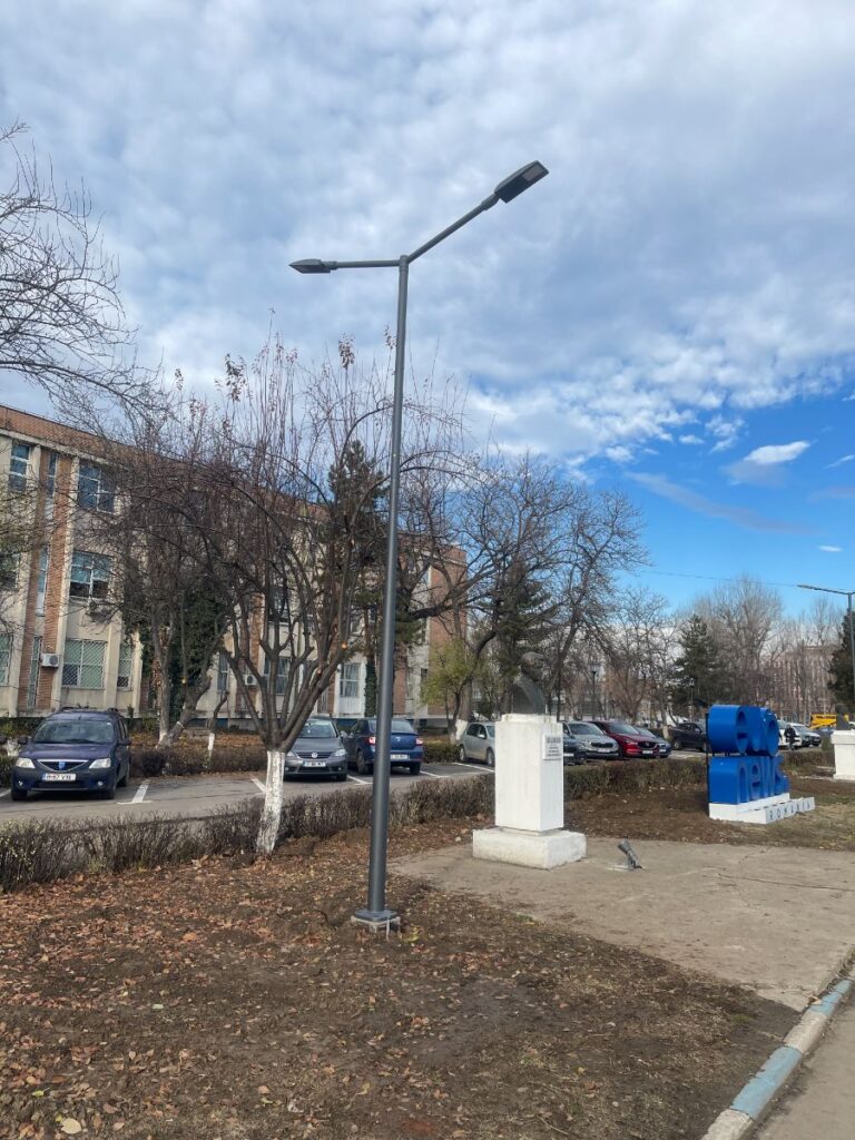 poteau éclairage aluminium