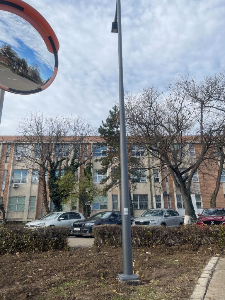 poteau éclairage aluminium