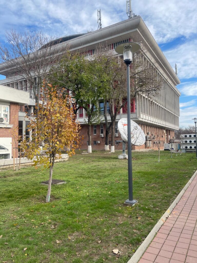 poteau éclairage aluminium